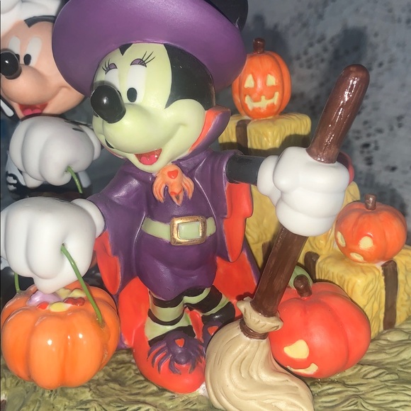 Art of Disney Gallery Halloween Mickey Limited Edition 331/500 & artist signed - Picture 10 of 16
